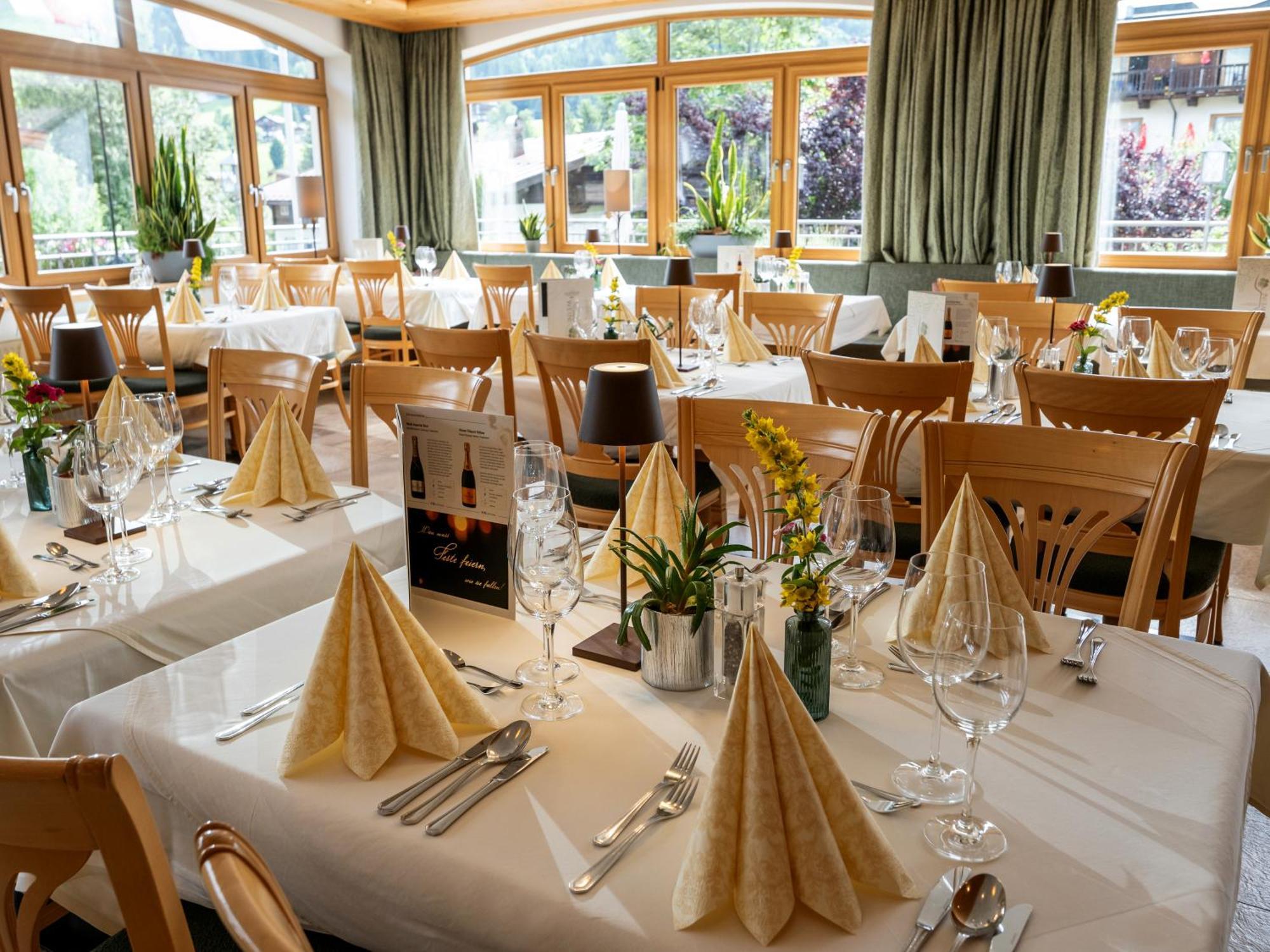 Alpen Glueck Hotel Kirchberger Hof Кірхберг Екстер'єр фото