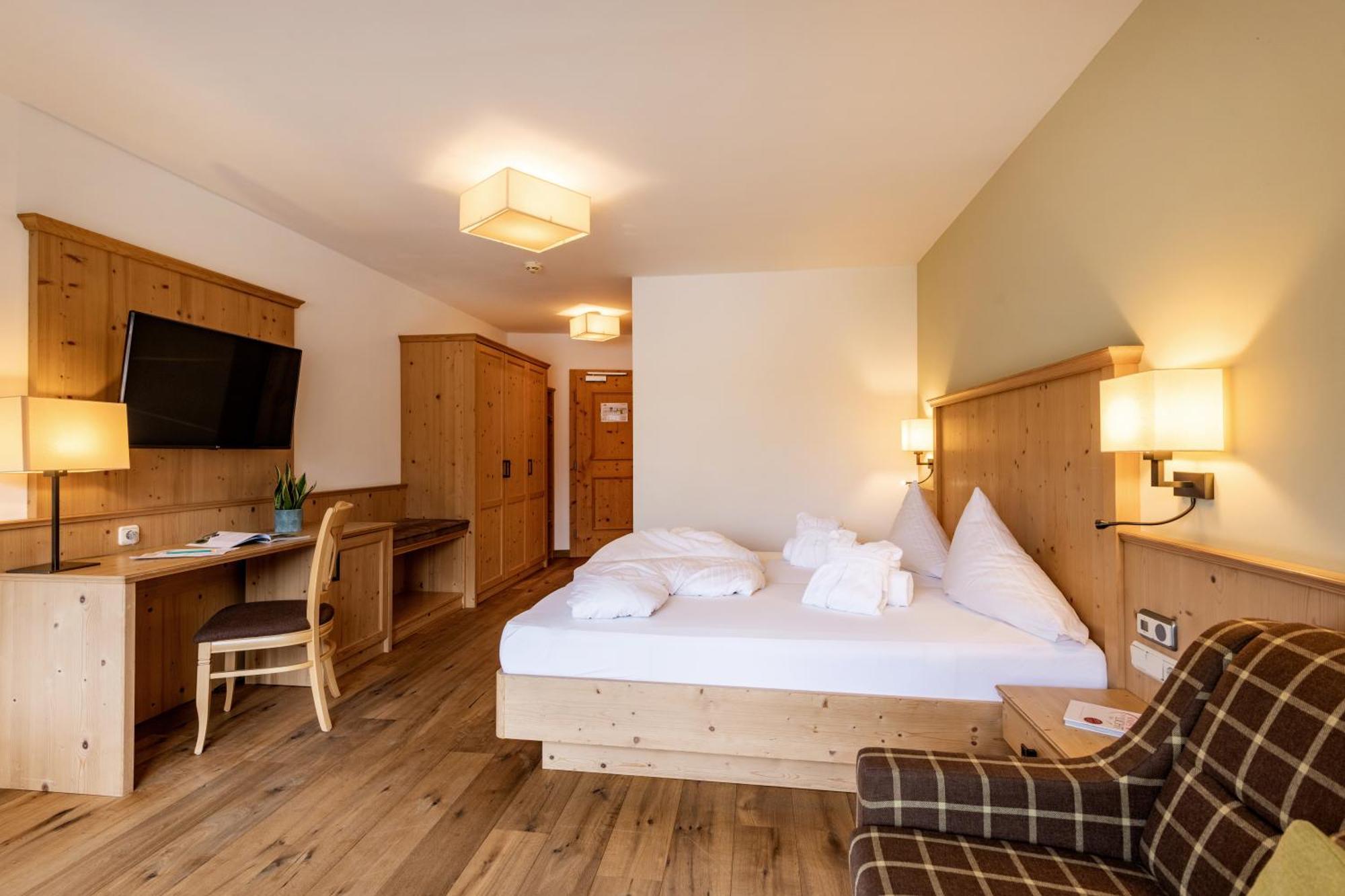 Alpen Glueck Hotel Kirchberger Hof Кірхберг Екстер'єр фото