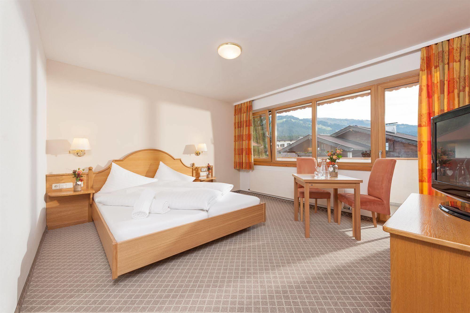 Alpen Glueck Hotel Kirchberger Hof Кірхберг Екстер'єр фото